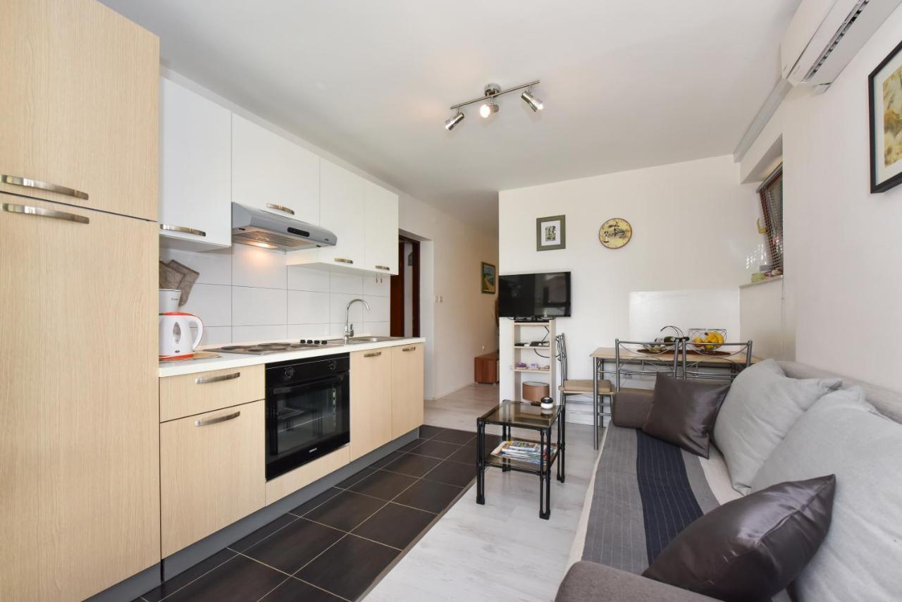 Lovely Apartment In The Groundfloor Zadar Eksteriør bilde