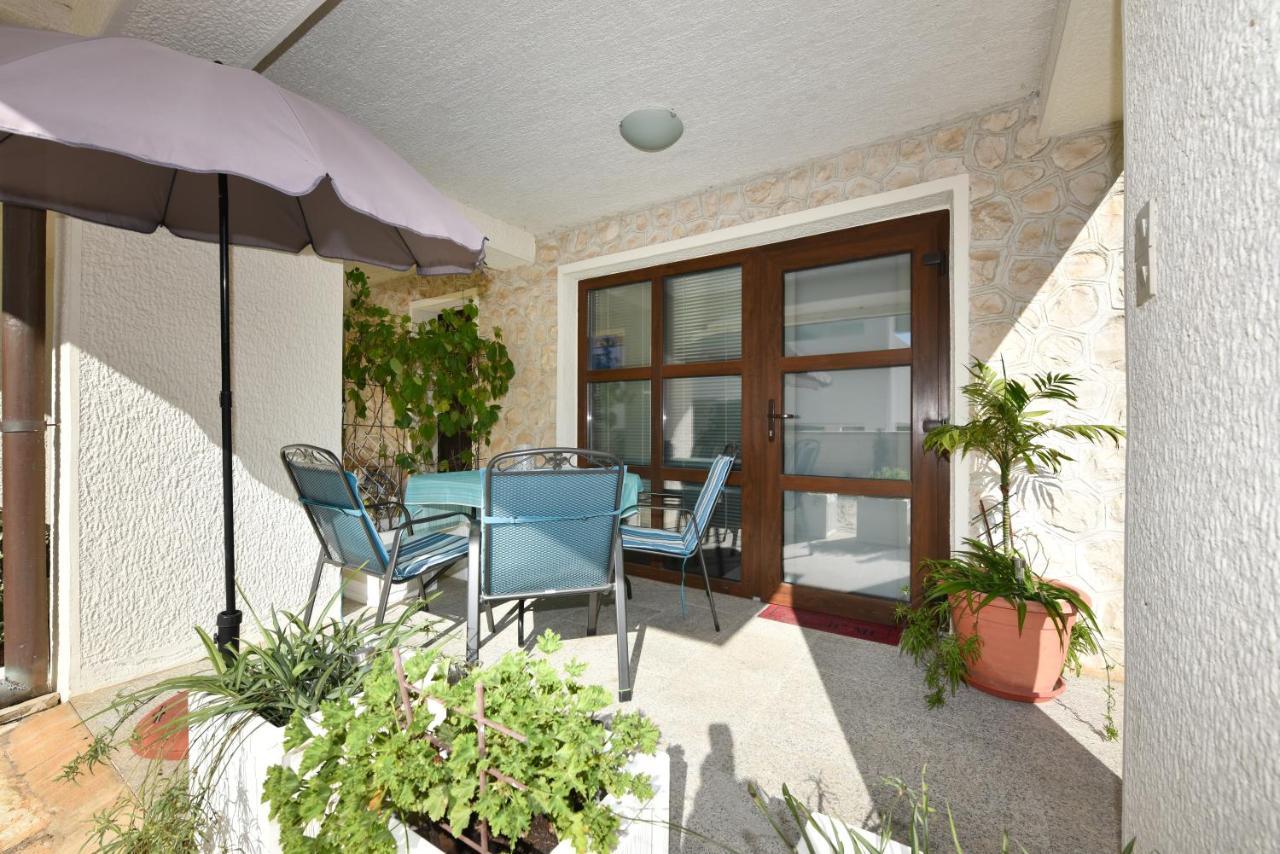 Lovely Apartment In The Groundfloor Zadar Eksteriør bilde