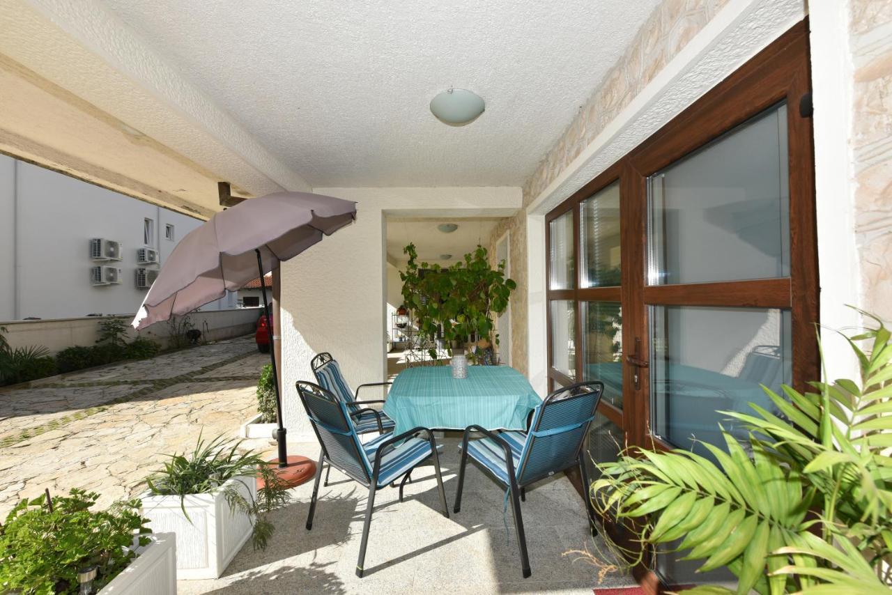 Lovely Apartment In The Groundfloor Zadar Eksteriør bilde
