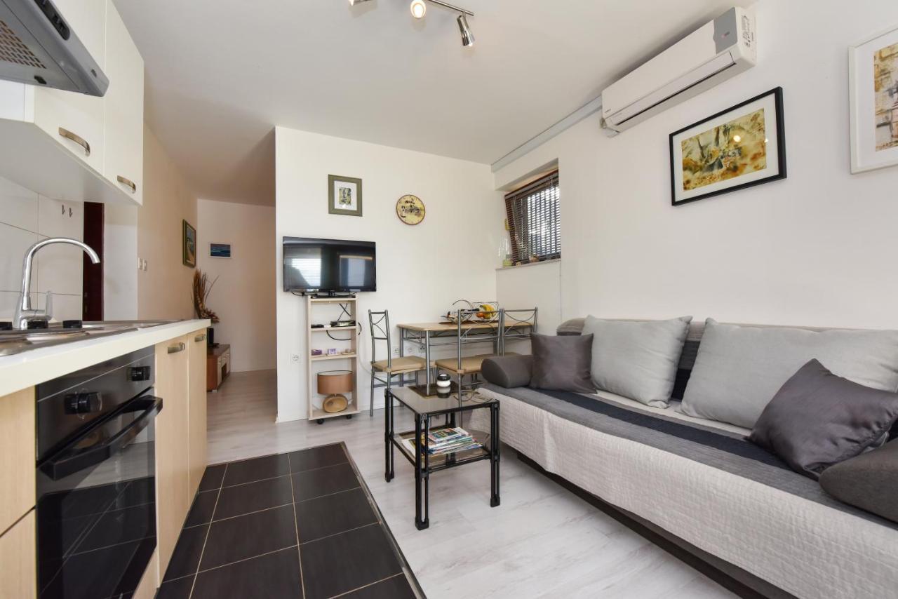 Lovely Apartment In The Groundfloor Zadar Eksteriør bilde